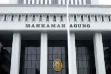 Banding Mantan Bupati...