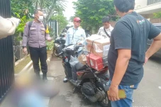 Serangan Jantung, Kurir...