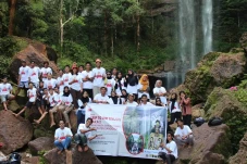 Telusur Air Terjun,...