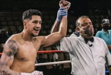 Fernando Vargas Jr Menang...