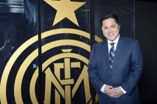 Keuntungan Erick Thohir...