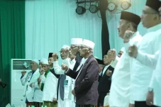Kiai Sepuh Tahlil dan...