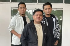 Kembali Gandeng Pesinetron,...