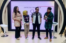 Pertunjukan Fashion...