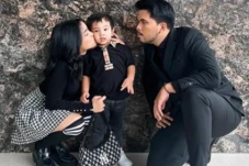Kisah Cinta Berakhir,...