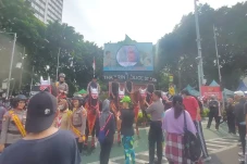 Polwan Cantik Berkuda...