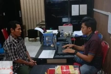 Perusak Puluhan Makam...