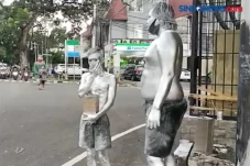 Kisah Pilu Manusia Silver...