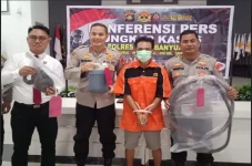 Polisi Ringkus Tersangka...