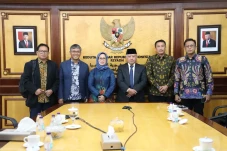 Bertemu Dewan Pers,...