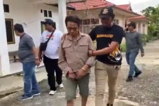 Mencekam! Polisi Keluarkan...