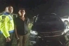 Curi Pajero Sport dan...