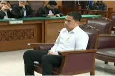 Sidang Vonis Dimulai,...