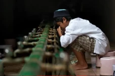 Kisah Tabib Masuk Islam...