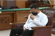 Hakim Nilai Perbuatan...