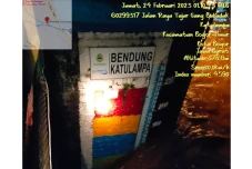Diguyur Hujan, Debit...