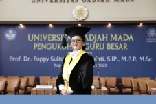 Prof Poppy Sulistyaning...