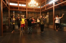 Pertunjukan Teater Tari...