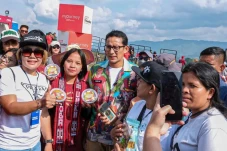 Masyarakat Antusias...