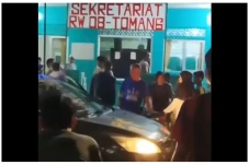 Tepergok Curi HP Pemilik...