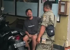 Heboh Bule Rusia Tanpa...