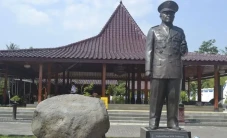 Tragedi Kelam di Kemusuk,...