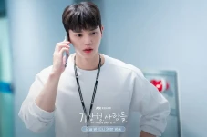 10 Artis Korea yang...