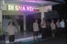 Sekolah di NTT Masuk...