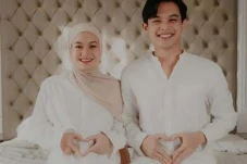Dinda Hauw-Rey Mbayang...