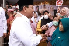 Survei Litbang Kompas:...