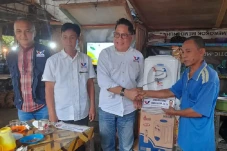 Partai Perindo Bantu...