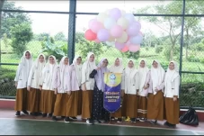 124 Siswa SMAIT NFBS...