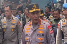 Kapolri Kerahkan Tim...