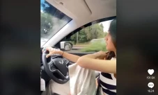 Viral! Keisya Levronka...