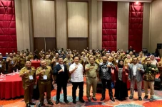 100 Pegawai Pemkot Makassar...
