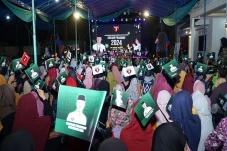 Saga dan Warga Gelar...