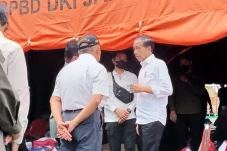 Presiden Jokowi Kunjungi...