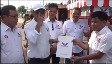 Bantuan Gerobak Partai...