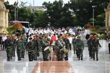 Muhadjir Effendy Puji...