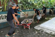 Demi Kesehatan, Warga...