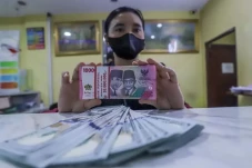 Ditopang Penerimaan...