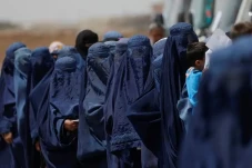 Taliban Paksa Wanita...
