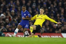 Raheem Sterling Dekati...