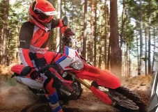 Motor Trail Apa yang...