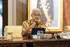 Kebut Perbaikan Jalan...
