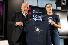 Carolina Marin Perpanjang...