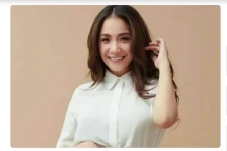 5 Artis Indonesia Lulusan...