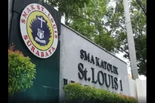 10 SMA Terbaik di Indonesia,...