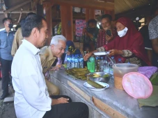 Cek Harga Pangan di...