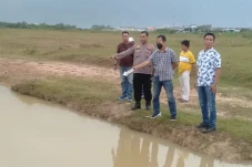 Terpeleset, 2 Bocah...